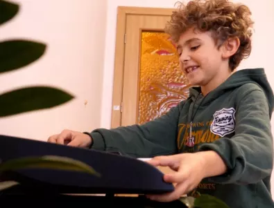 8-годишно българче създава първата жива възпитателна игра в помощ на родители (ВИДЕО)