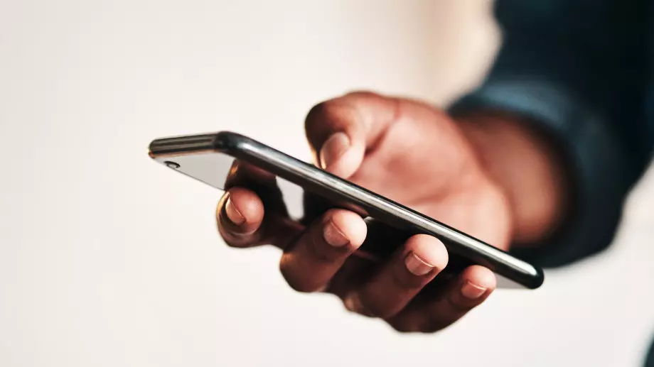 Виц за 1 май 2023: Мъж от Монтана звъни на 112