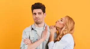 Това са зодиите, които са най-сдържани в любовта