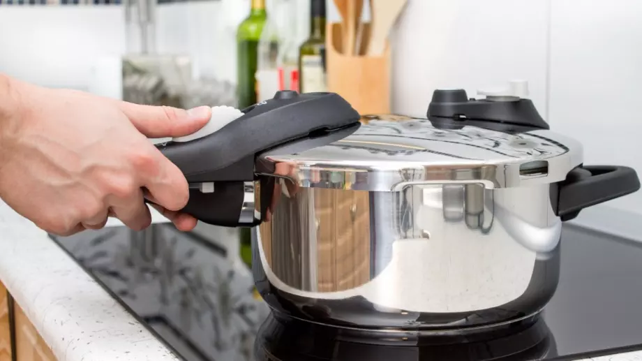 От какви съдове за готвене имаме нужда в кухнята?