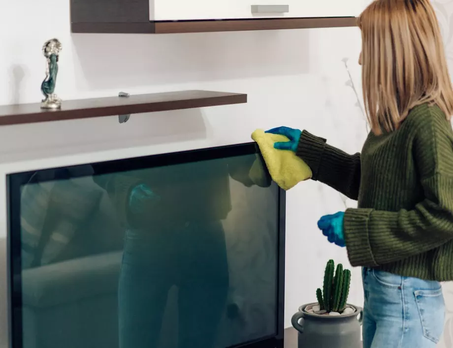 Как да изчистим телевизора си без да го повредим?