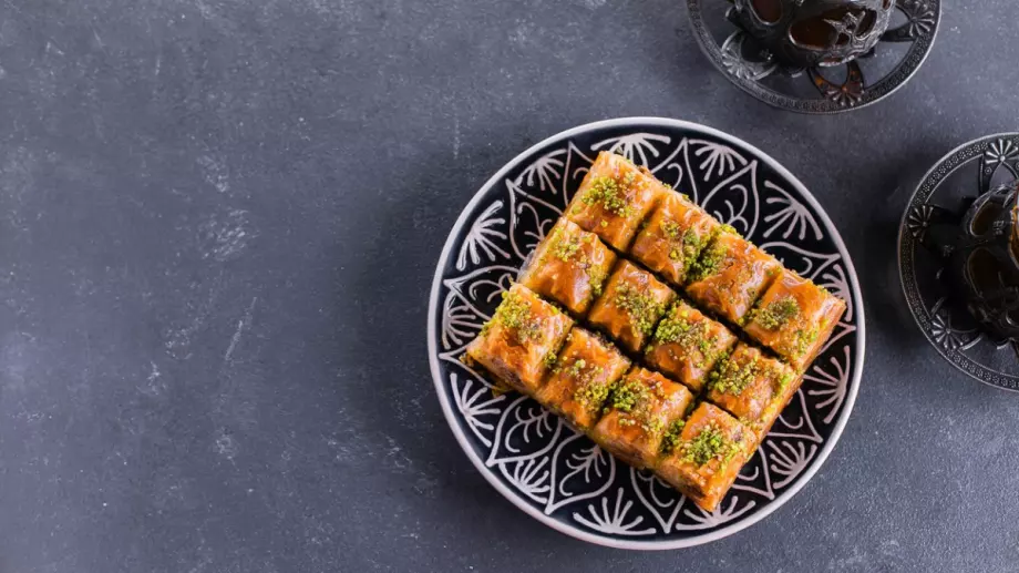 Уникален сладкиш, подобен на баклава