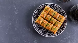 Баклава с грис и орехи