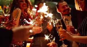 Ретро: В Букурещ пресъздадоха социалистическа Нова година (СНИМКА)