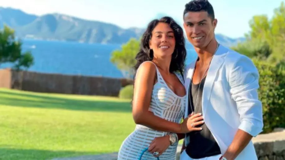 След 6 години връзка и 2 общи деца: Роналдо не е готов да се ожени за Джорджина