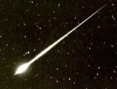 Ярък метеор освети нощното небе в Норвегия (ВИДЕО)