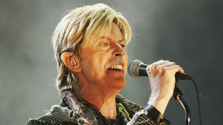 Kупиха правата върху музиката на Дейвид Бауи 