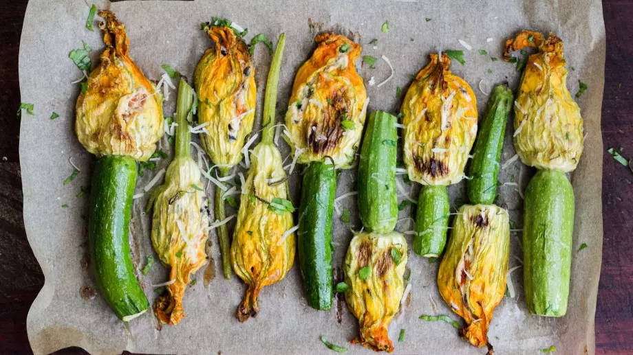 Ползи от консумацията на цветове от тиквичка