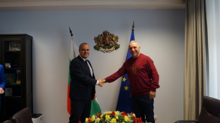 Министърът на туризма Христо Проданов проведе среща с Двамата обсъдиха