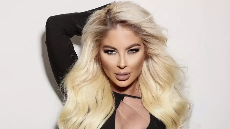 Андреа била и художничка, правила забележка на учителите си