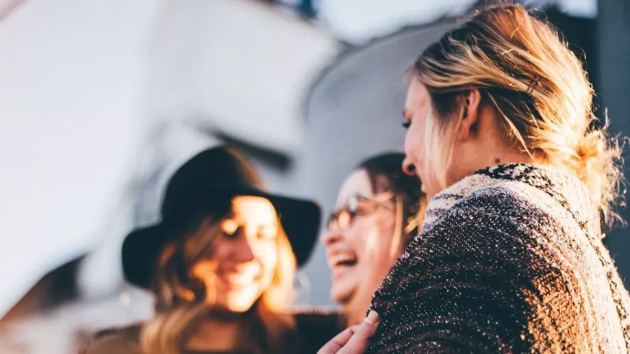 Вечерен виц: Лекар беседва със стар дядо