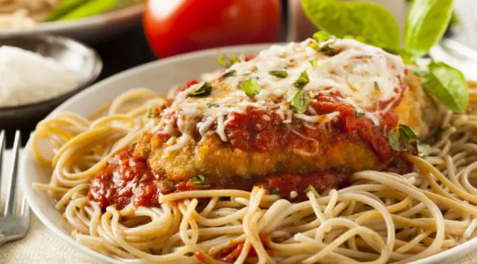 Спагети със сметана и и крема сирене