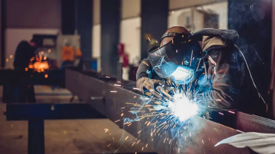 Седми пореден месец на спад в българското производство