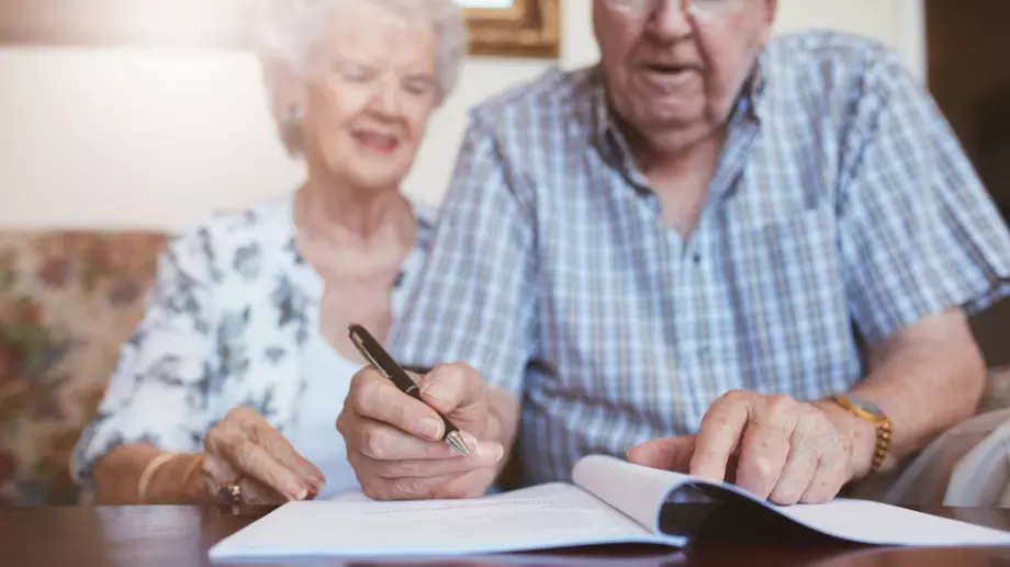 Новият бюджет ще гарантира увеличението на пенсиите с 12%