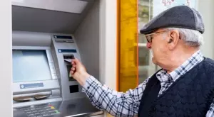 Социалният министър разкри с колко ще се повишат пенсиите през 2022 г.