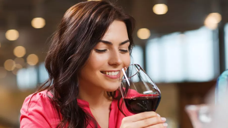 Чаша червено вино за здраво сърце