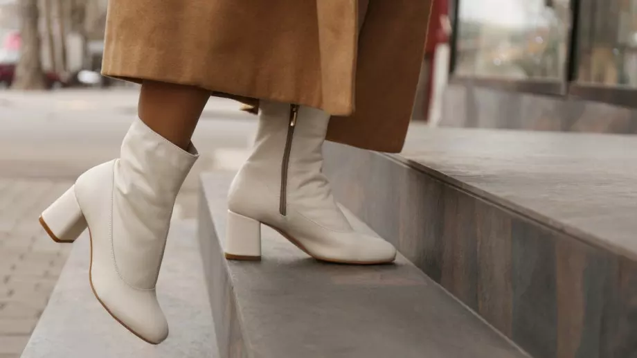 Как да се грижим за дамските боти през зимата