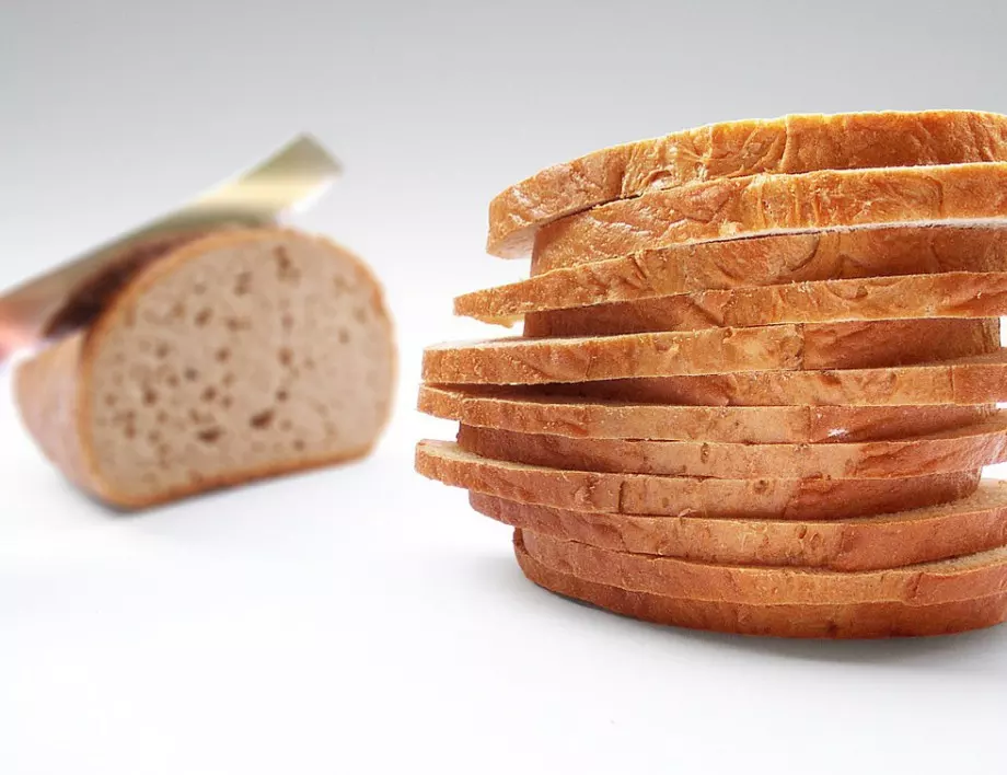 Универсална рецепта за домашен хляб, която става за всяка хлебопекарна