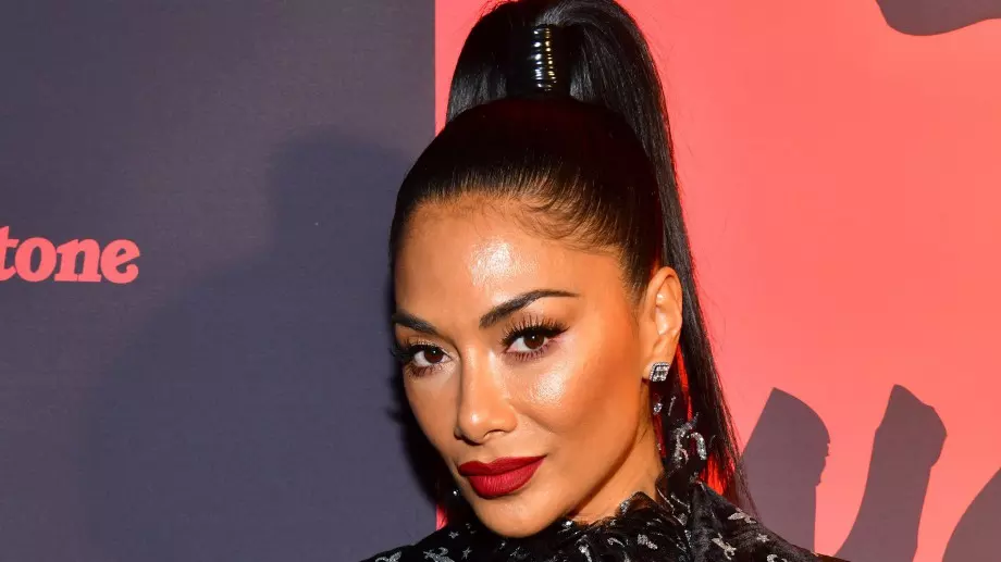 Няма да повярвате как е изглеждала Никол Шерцингер на 19 (ВИДЕО)