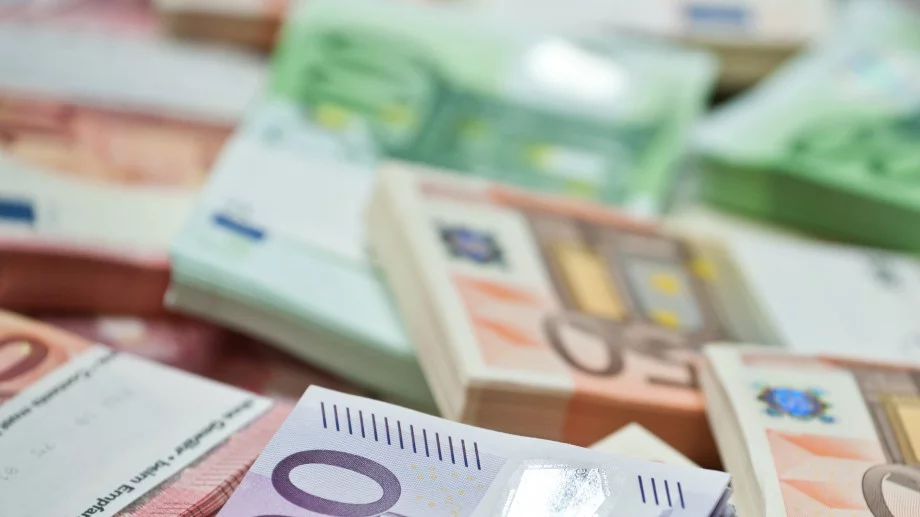 В какво се състои информационната кампания за еврото?