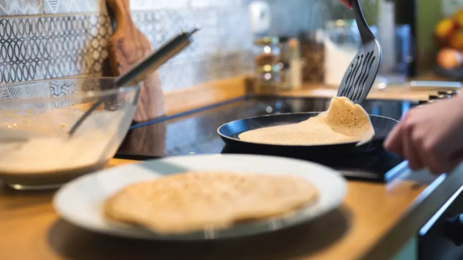 Как да приготвите перфектни палачинки: Стъпка по стъпка   