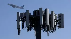 Американски регулатори: 5G е опасна за повечето Boeing 737