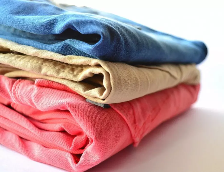 Кой е най-добрият начин да сортирате правилно дрехите за пране