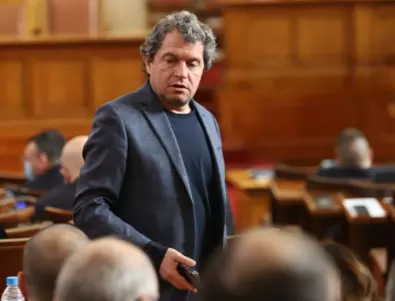 Тошко Йорданов: На Кирил Петков му хрумна да изгони 70 руски дипломати във влака за Украйна