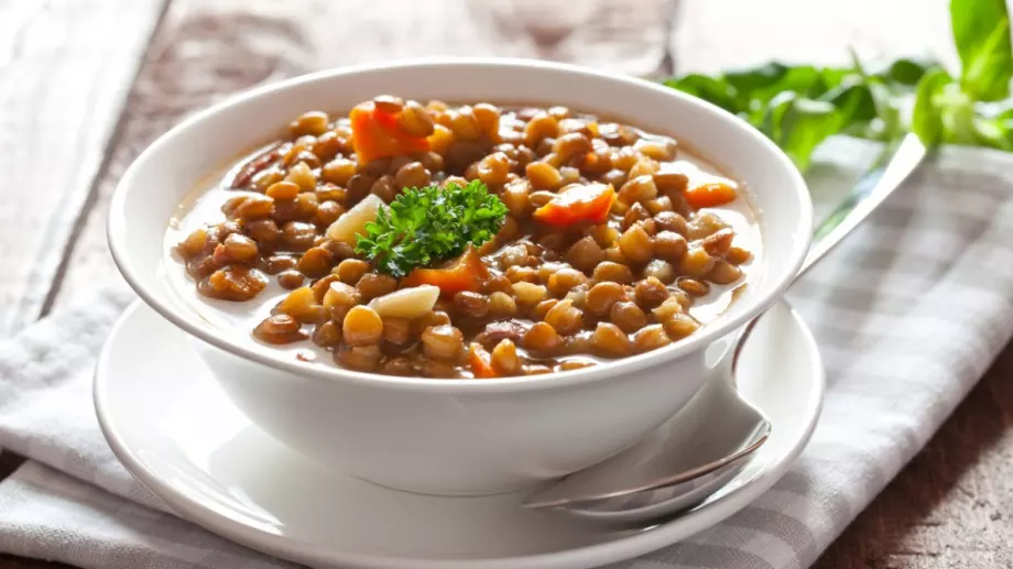 Бърза и лесна рецепта за червена леща