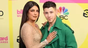 Приянка Чопра показа новородената си дъщеричка (СНИМКА)