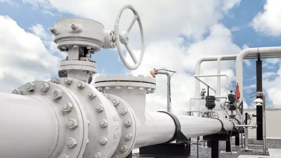 Спряха газа по „Ямал", транзитът през Украйна продължава