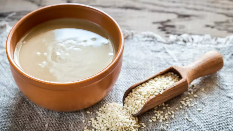 Ето какво ще се случи, ако хапвате по една лъжица сусамов тахан всеки ден   