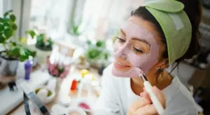 Плодови маски за лице за след плаж   