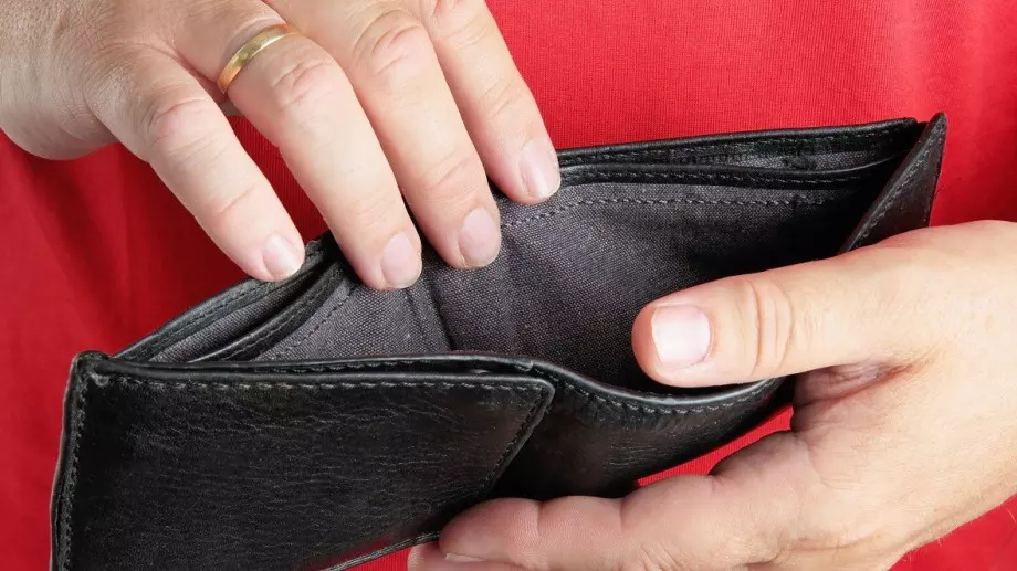 Виц на деня: Синът ми е бъркал в портмонето