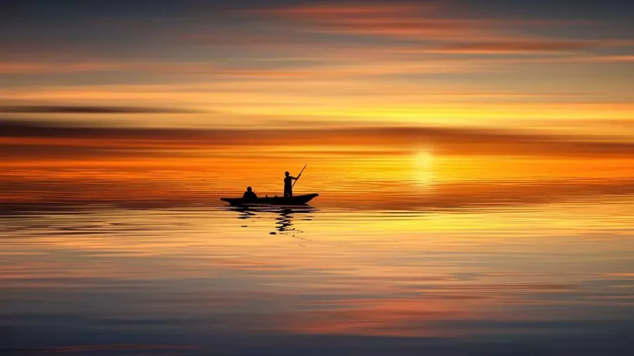 Женски виц за 16 ноември 2023: Мъж и жена отишли на риболов