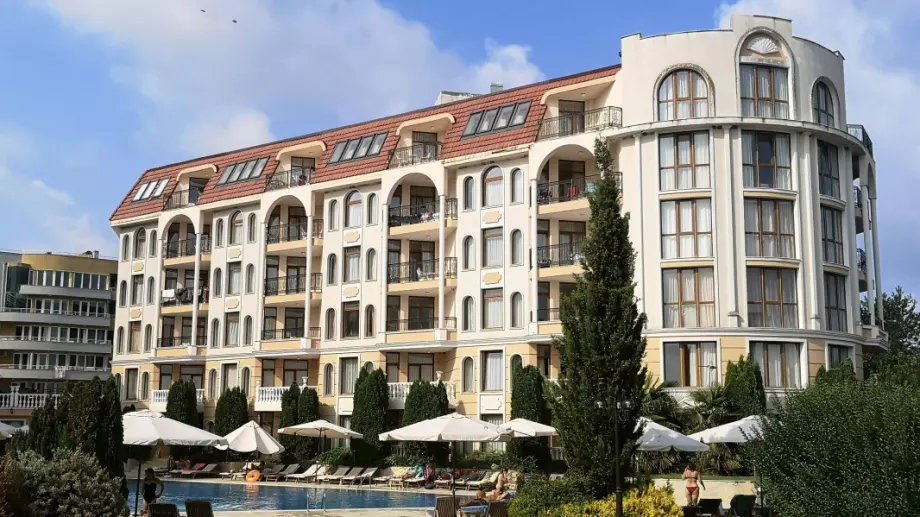 Масово разпродават хотели из цяла България