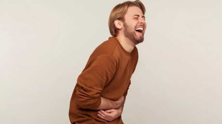 Виц за добро утро: Жената на Вуте се залюбила с комшията