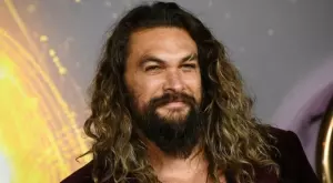 Джейсън Момоа е неузнаваем след развода (СНИМКА)