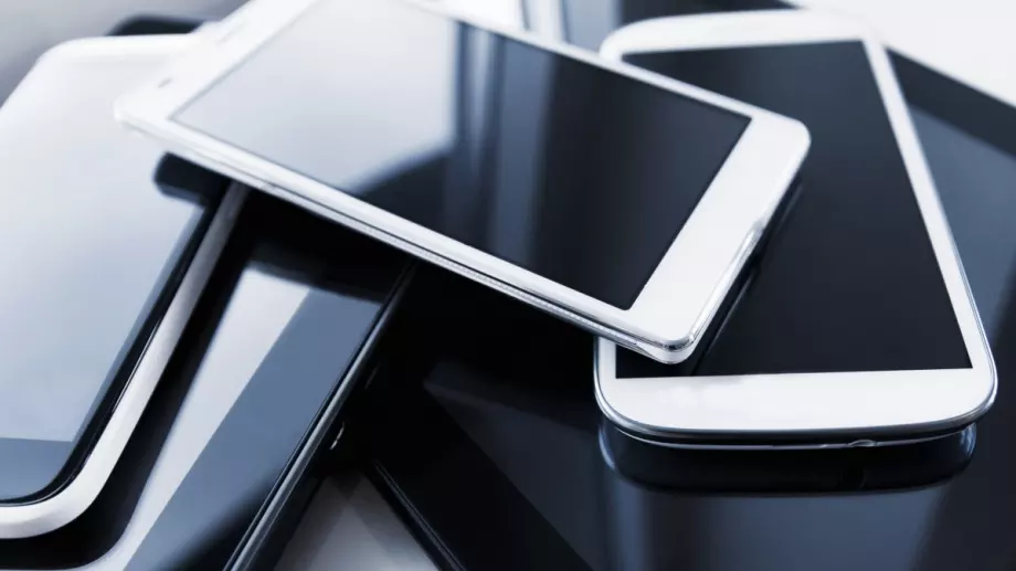 Apple намалява изоставането си от Samsung на пазара на смартфони 