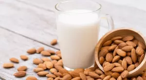 Направете си сами: домашно ядково мляко