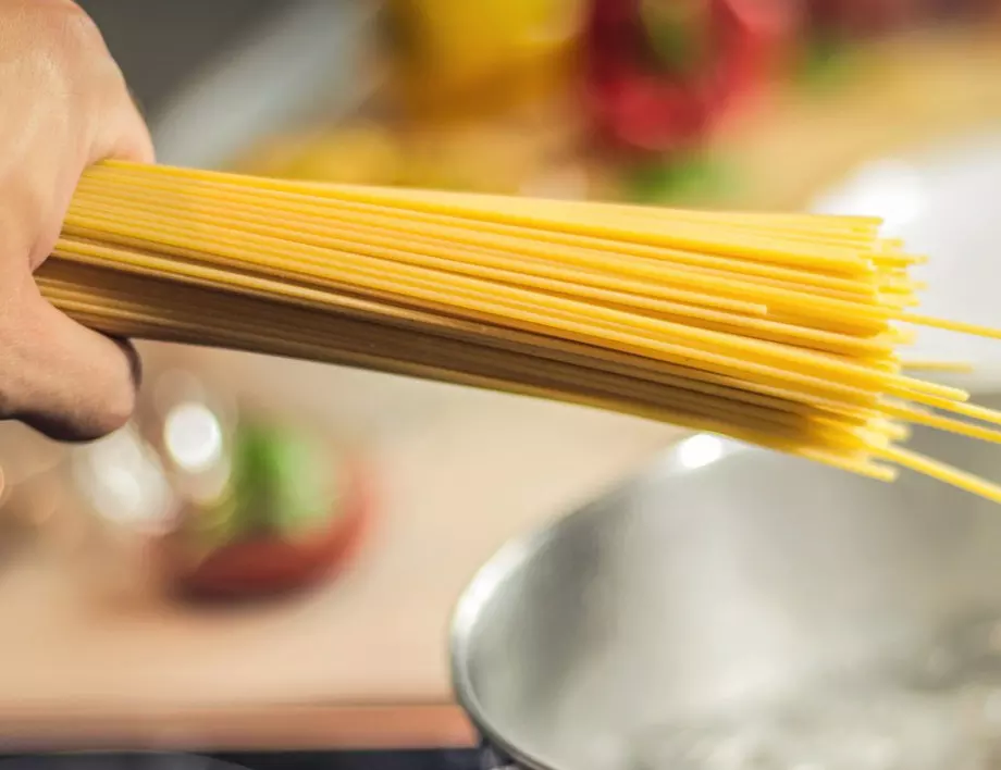 Как спагетите да не се слепват- правилата на италианските готвачи