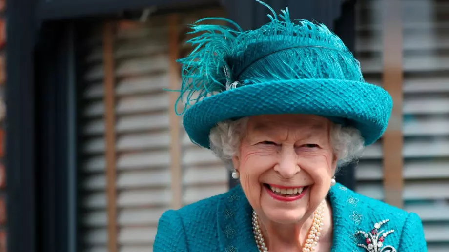 Тайните сигнали на Елизабет II