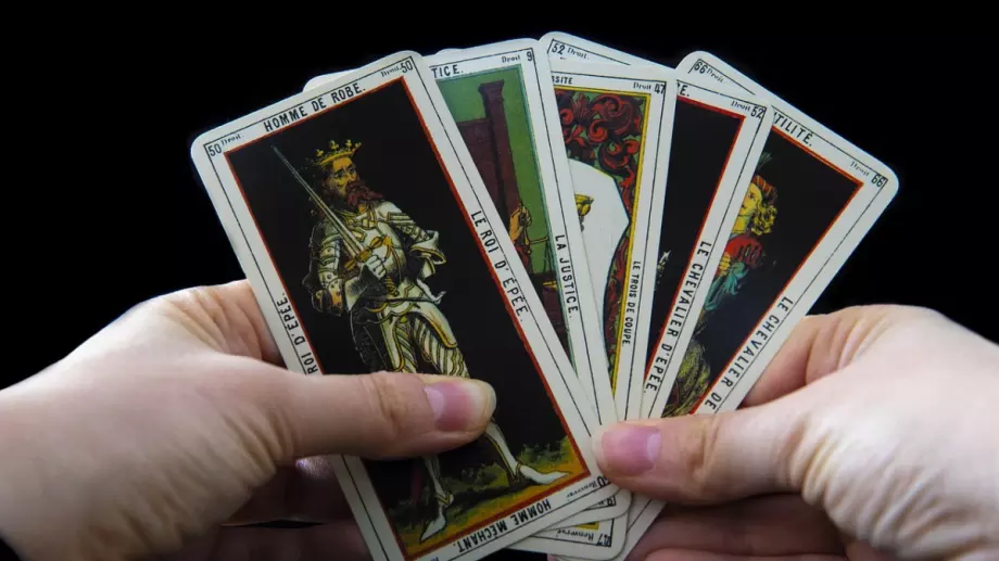 ТАРО КЪСМЕТЧЕ на деня за всеки - 25 февруари 2023