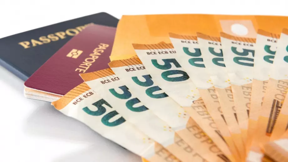 2022: Годината на "златните визи"