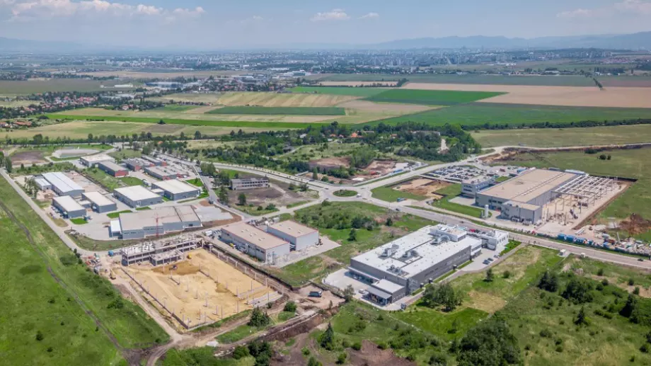 Икономист: Все повече български заводи ще затварят заради скъпия газ