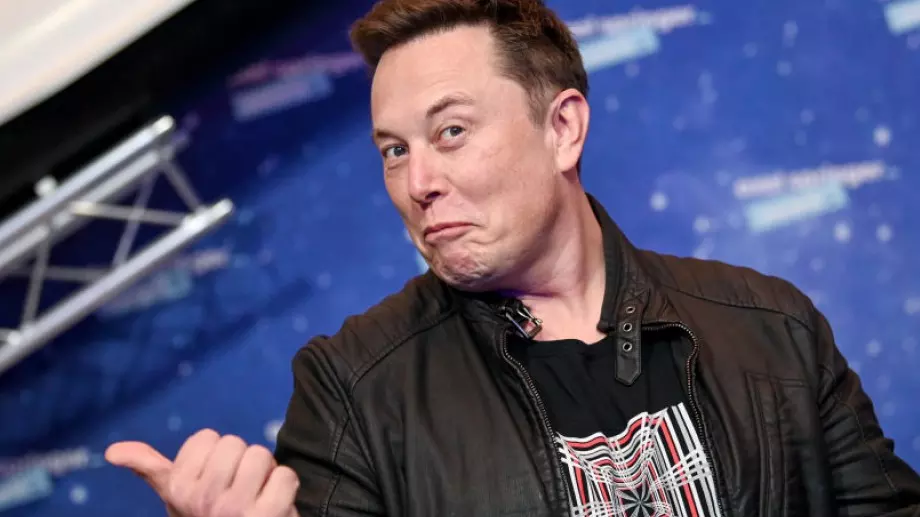 Мъск иска от служителите на Tesla да се върнат в офиса или да напуснат