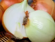 Как да пържим ЛУК, без да се умирисваме къщата? Това всяка домакиня трябва да го знае! 