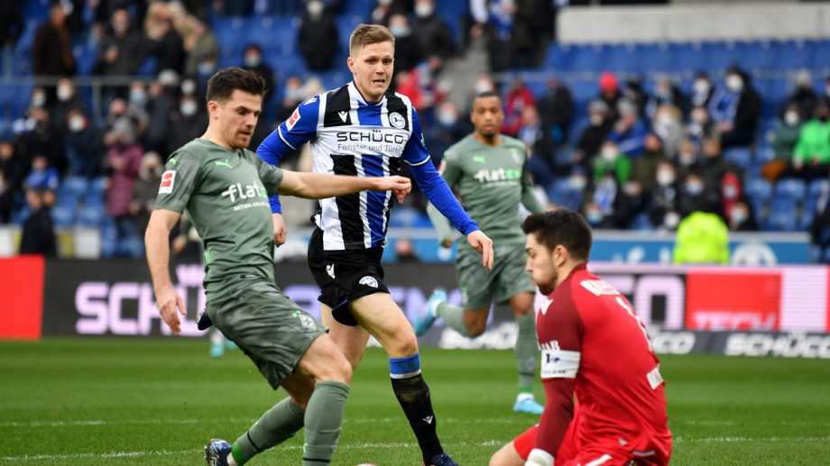 Арминия Билефелд и Борусия Мьонхенгладбах завършиха наравно 1 1 в мач