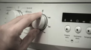 Защо хитрите домакини слагат глицерин в пералнята?