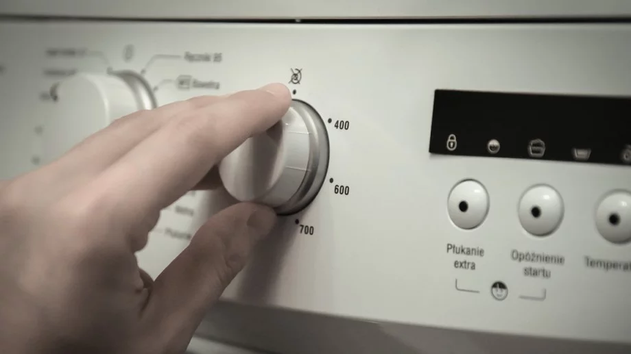 Защо хитрите домакини слагат глицерин в пералнята?